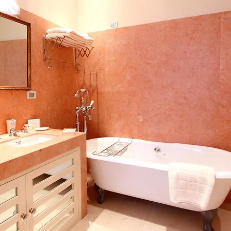 Отель El Jebel 5*